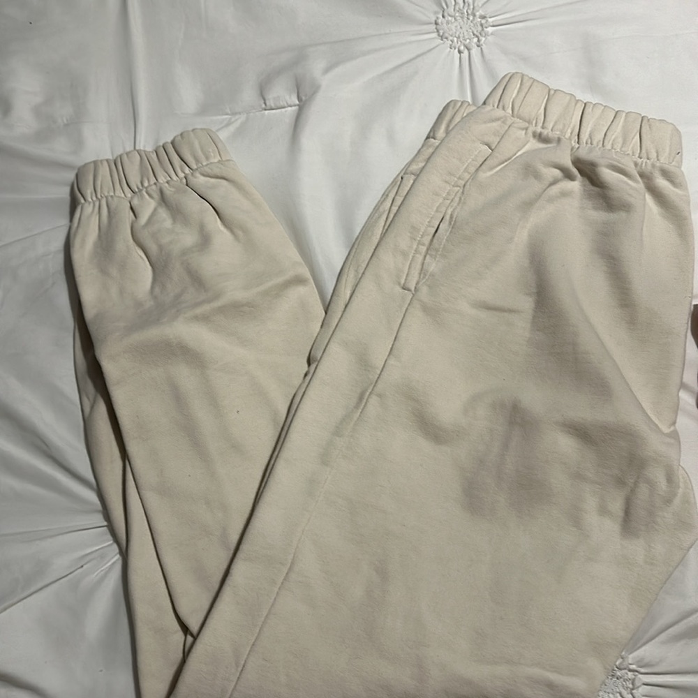 4 Brandy Melville sweatpants - Picture 3 of 5